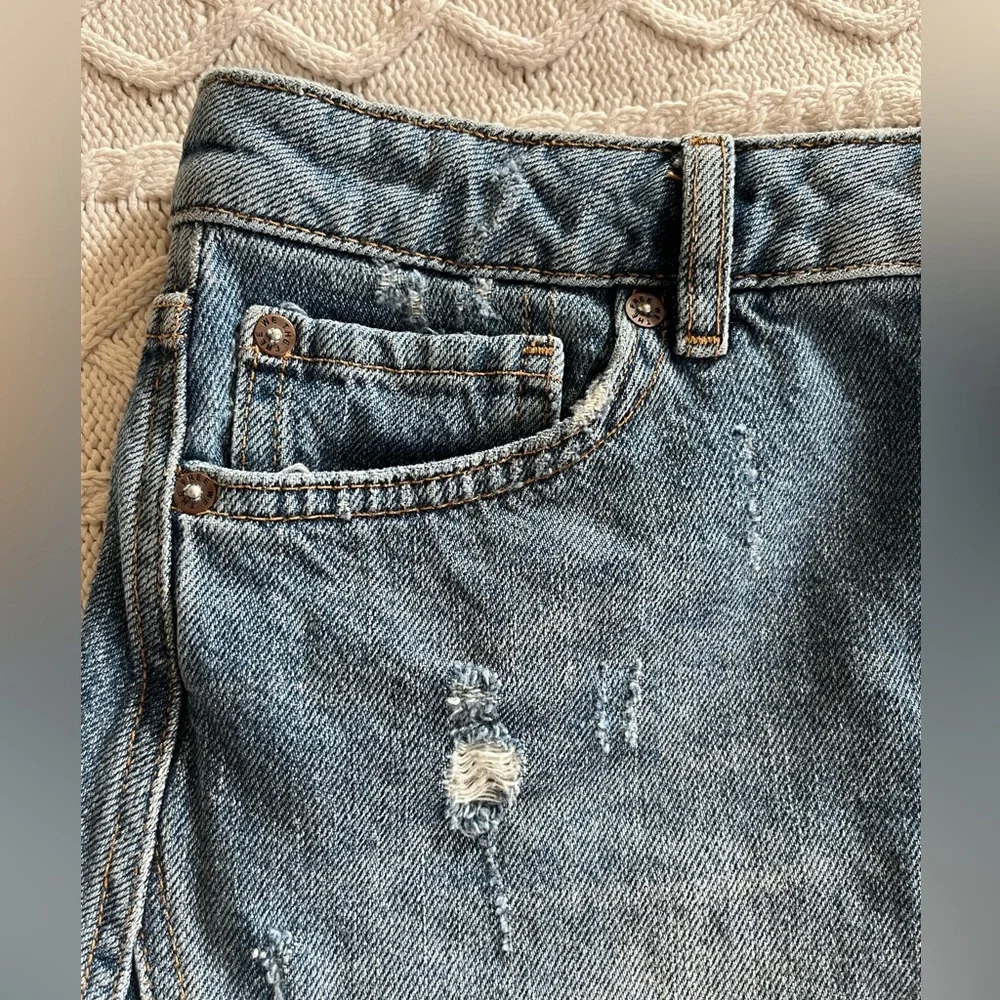 We The Free Distressed Denim Button-Up Skirt Women’s Size 28 - Picture 14 of 14
